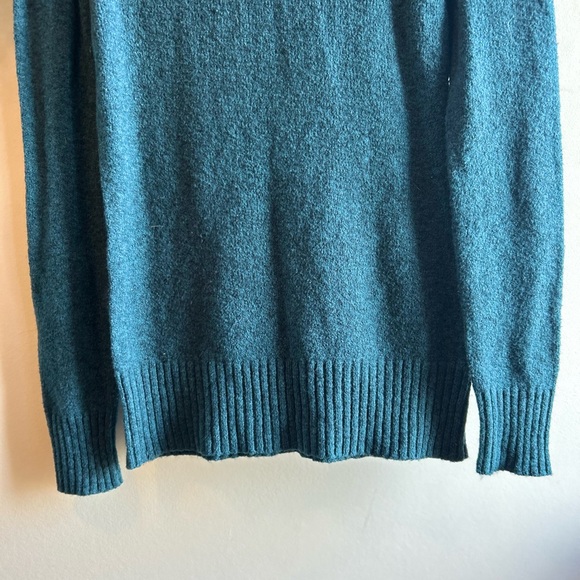 S O L D - Le Château - Lightweight Sweater - Picture 6 of 8